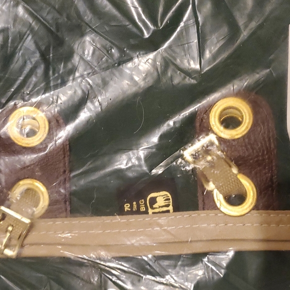 New Stable Sheet - Big D size 70" - Picture 4 of 4